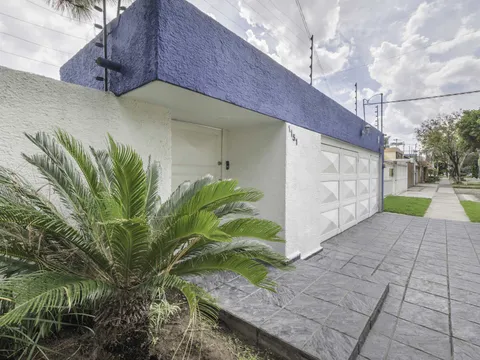 Fachada de Estancia Chapalita