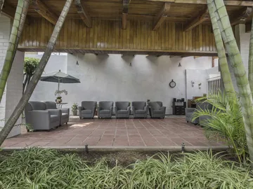 Amplia terraza para actividades